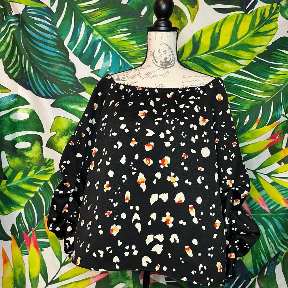 $69 Halogen Nordstrom Medium Gathered Ruched Sleeve Black Abstract Blouse